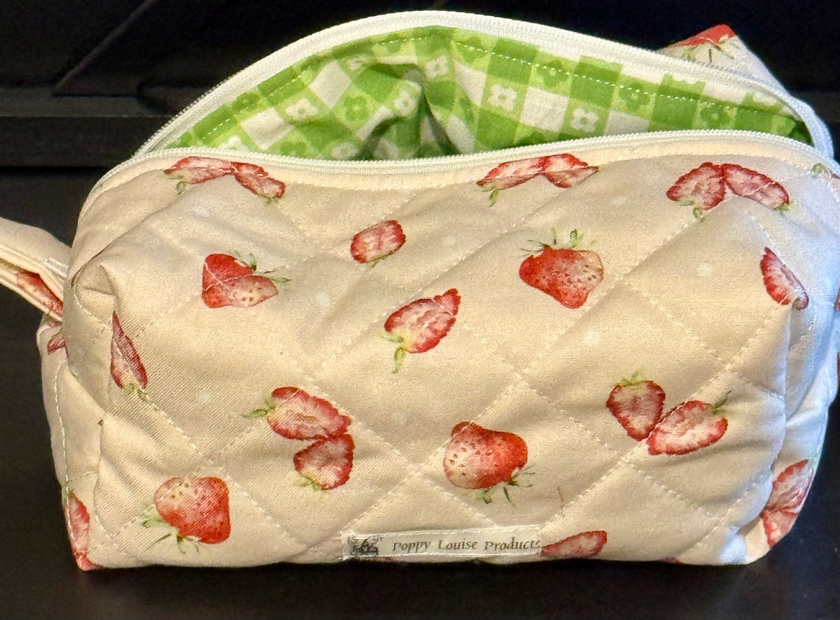 Makeup Bag - Small Strawberry Slices