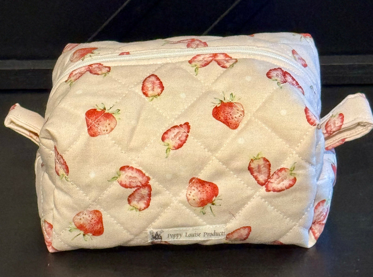 Makeup Bag - Small Strawberry Slices
